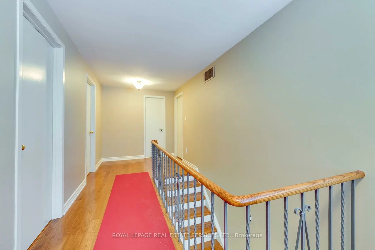 2630, Hayford, Sheridan, Mississauga