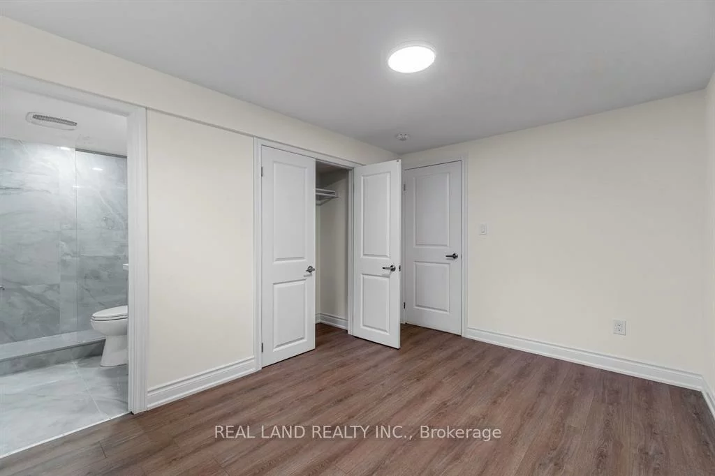 360, Chantenay, Cooksville, Mississauga