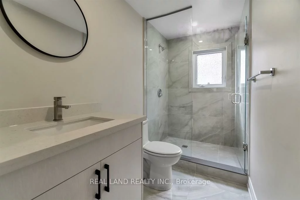 360, Chantenay, Cooksville, Mississauga