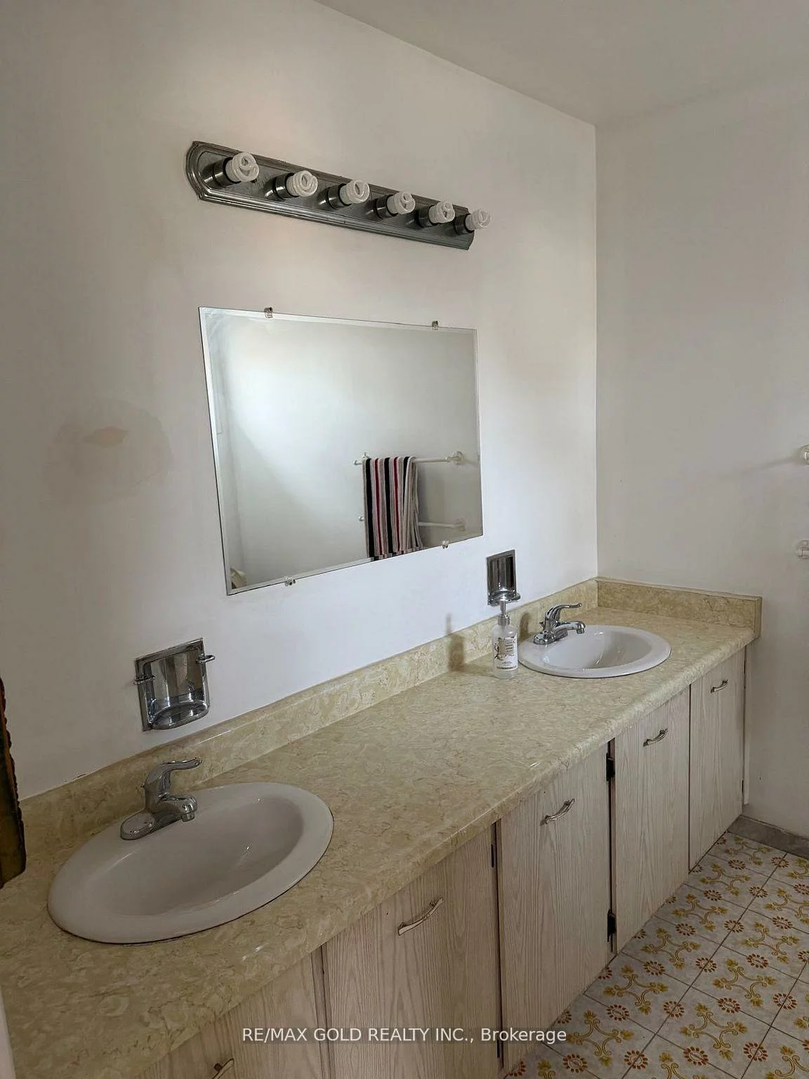 3769, Brandon Gate, Malton, Mississauga