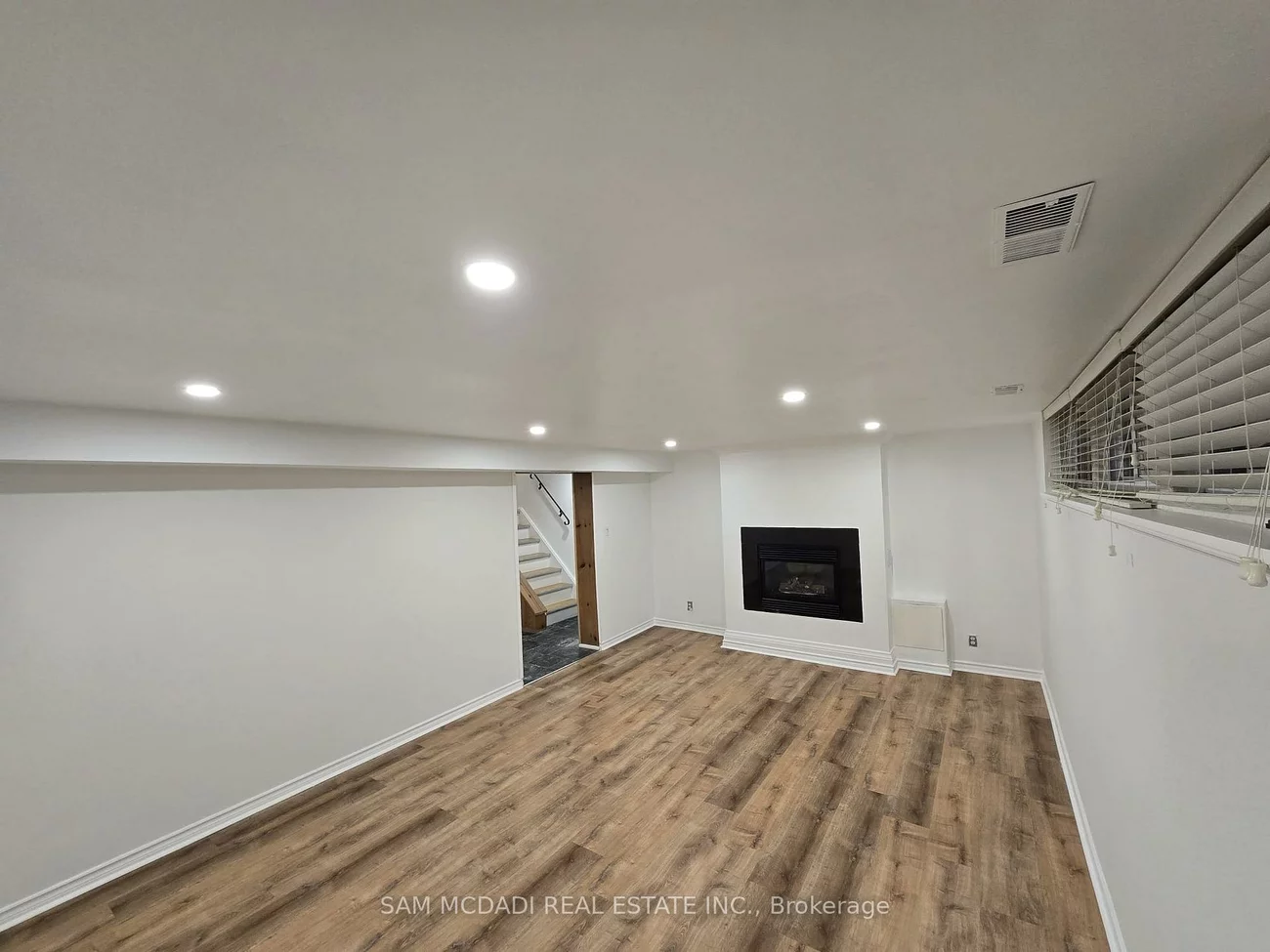 2588, Lundigan, Clarkson, Mississauga