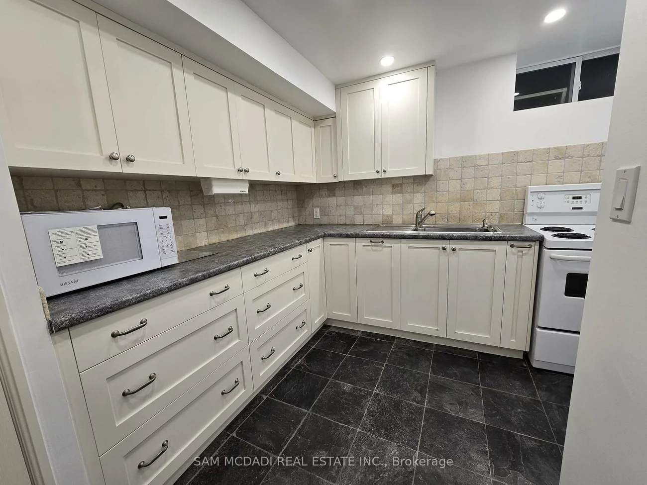 2588, Lundigan, Clarkson, Mississauga