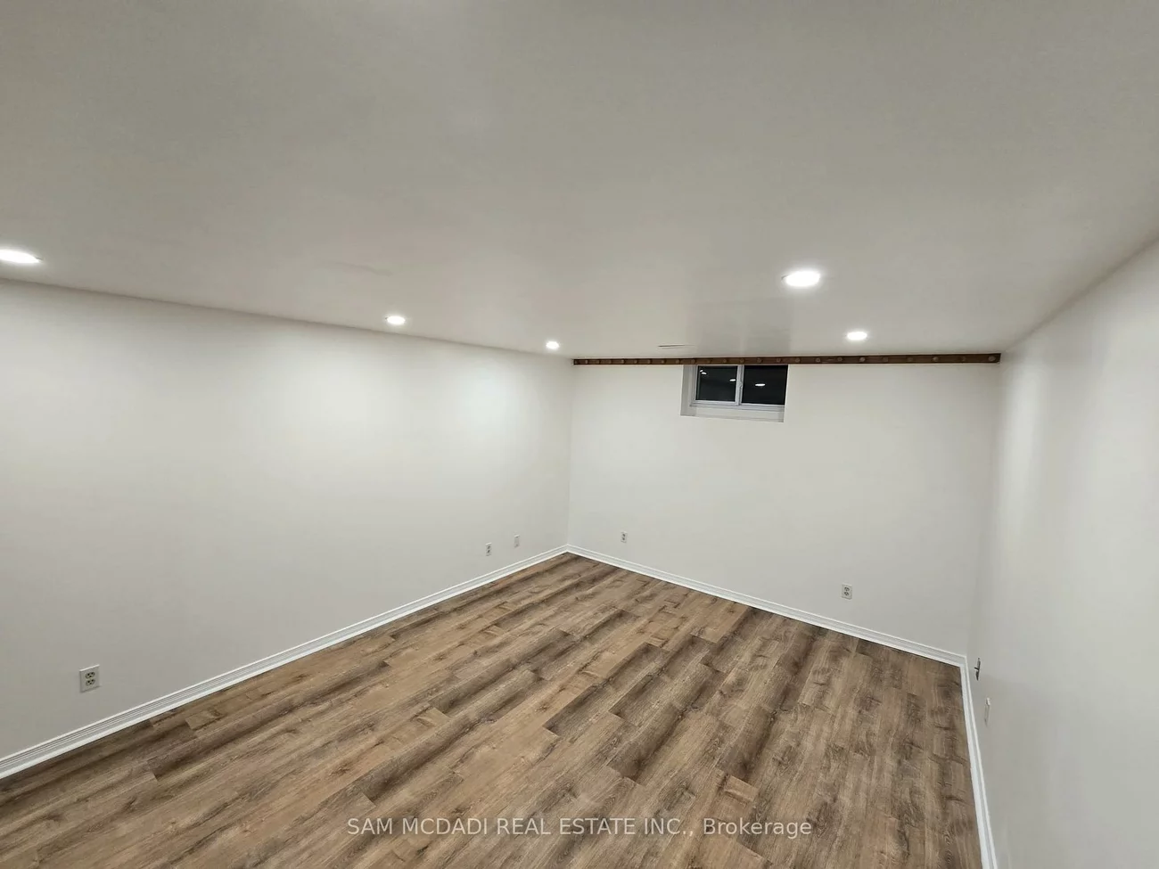 2588, Lundigan, Clarkson, Mississauga