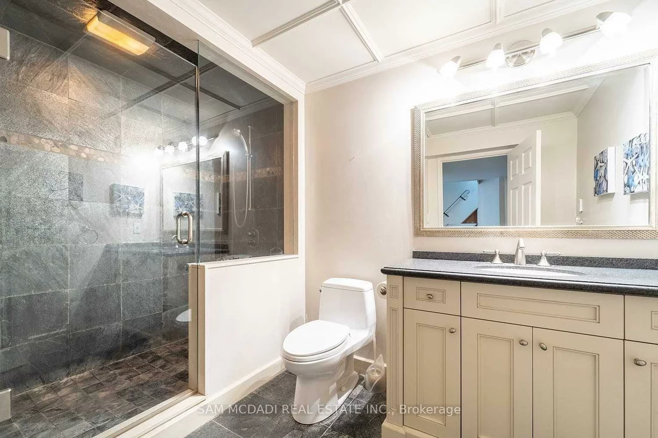 2588, Lundigan, Clarkson, Mississauga