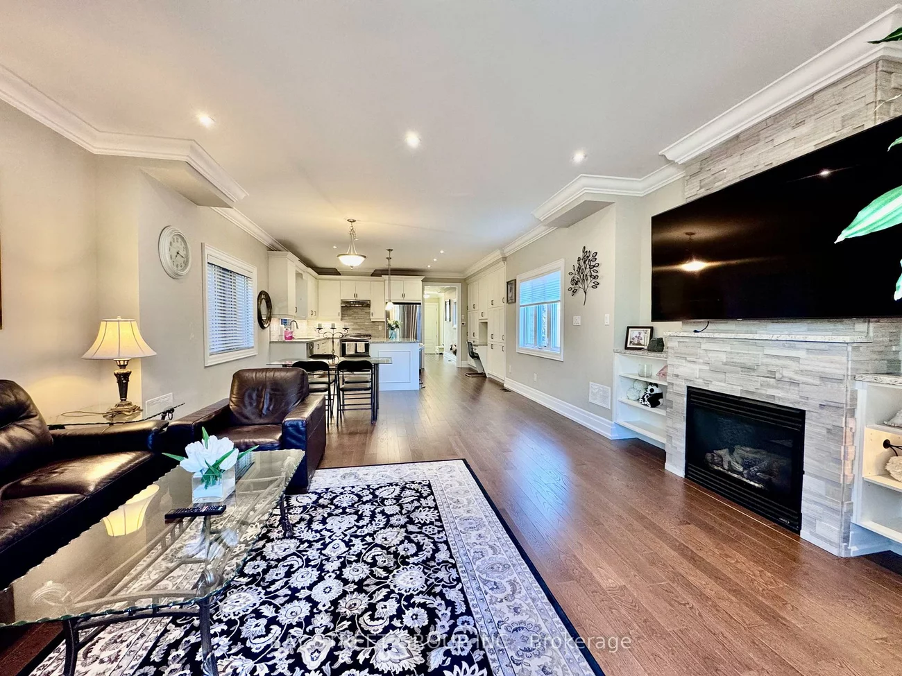 1033, Shaw, Lakeview, Mississauga