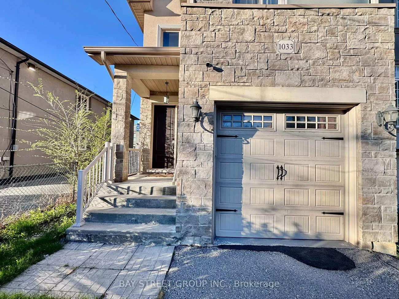 1033, Shaw, Lakeview, Mississauga