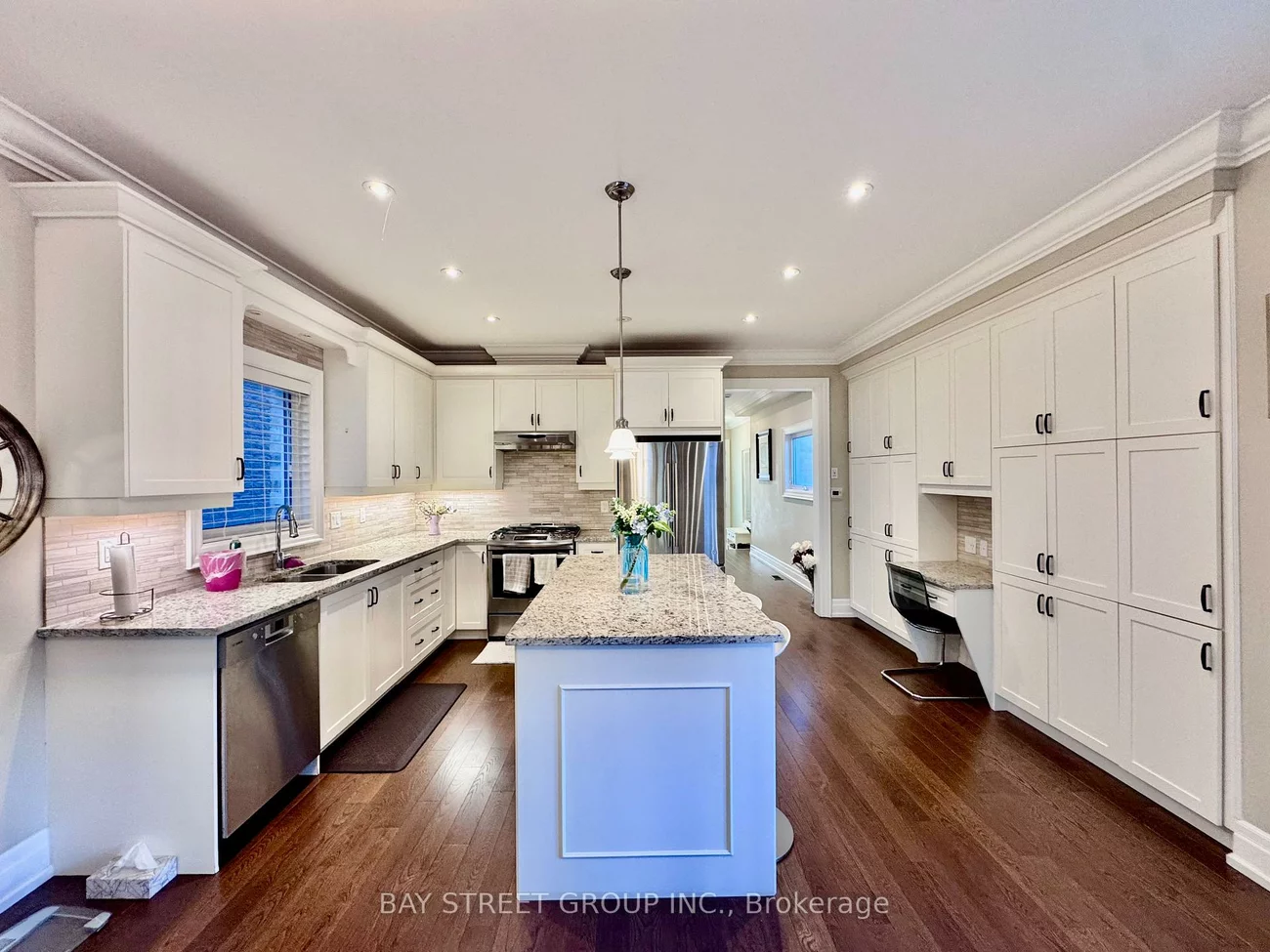 1033, Shaw, Lakeview, Mississauga