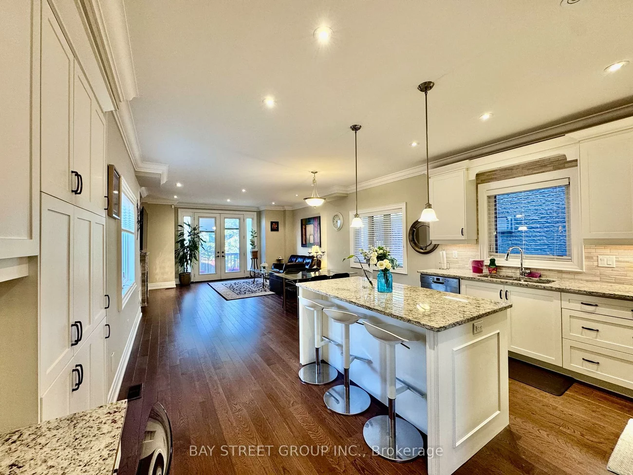 1033, Shaw, Lakeview, Mississauga