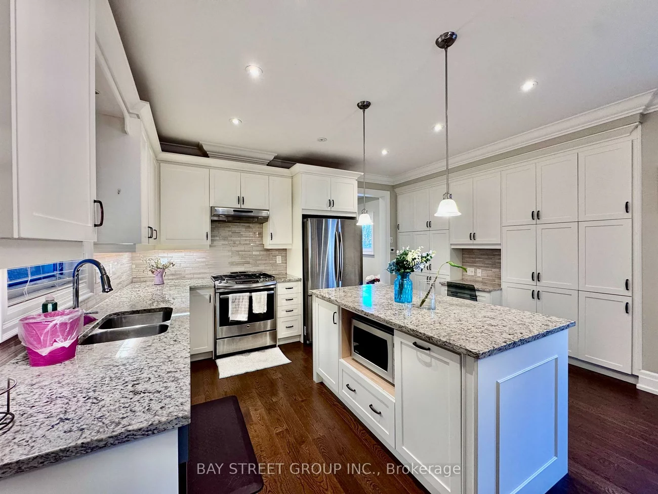 1033, Shaw, Lakeview, Mississauga
