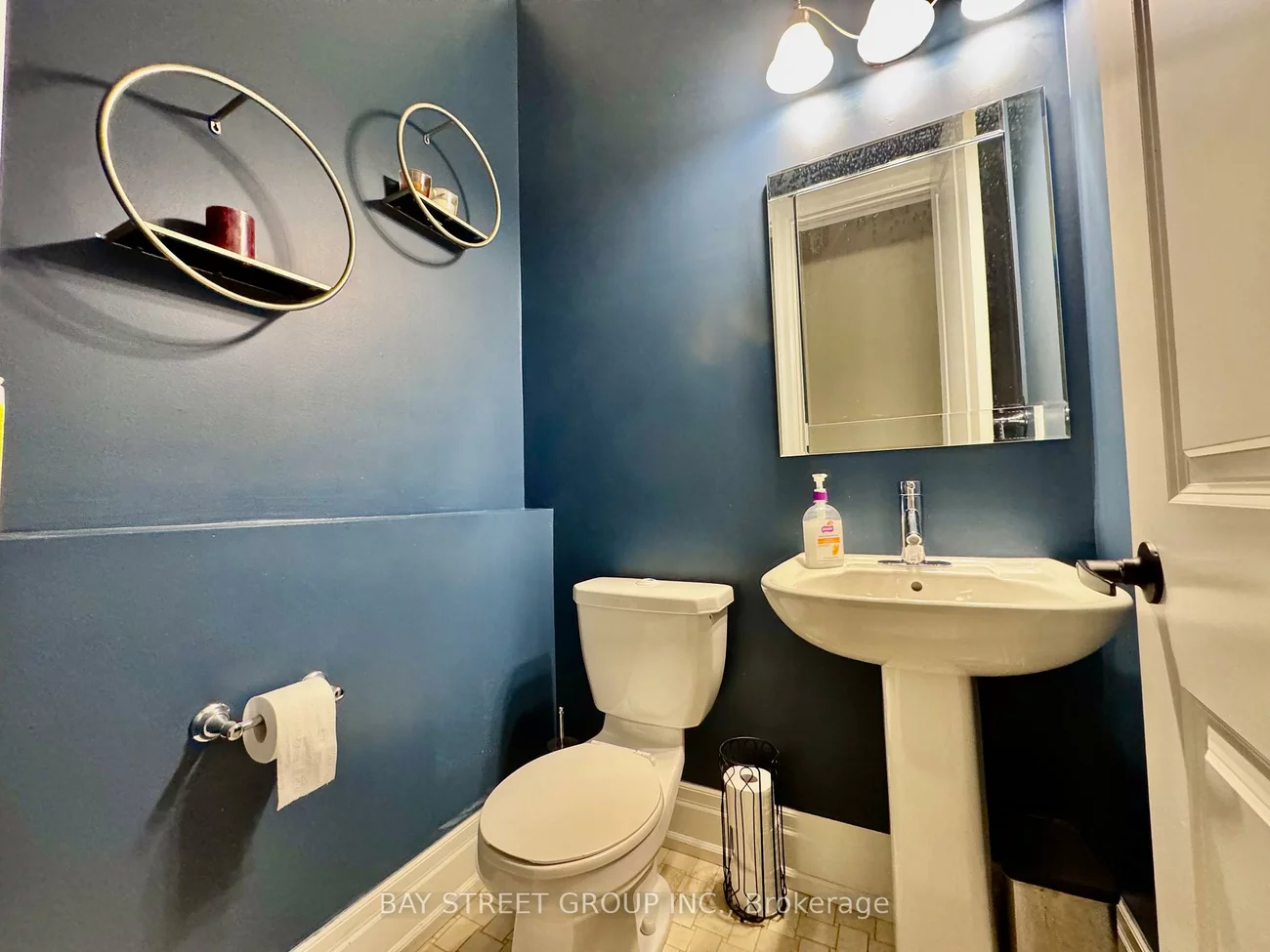 1033, Shaw, Lakeview, Mississauga