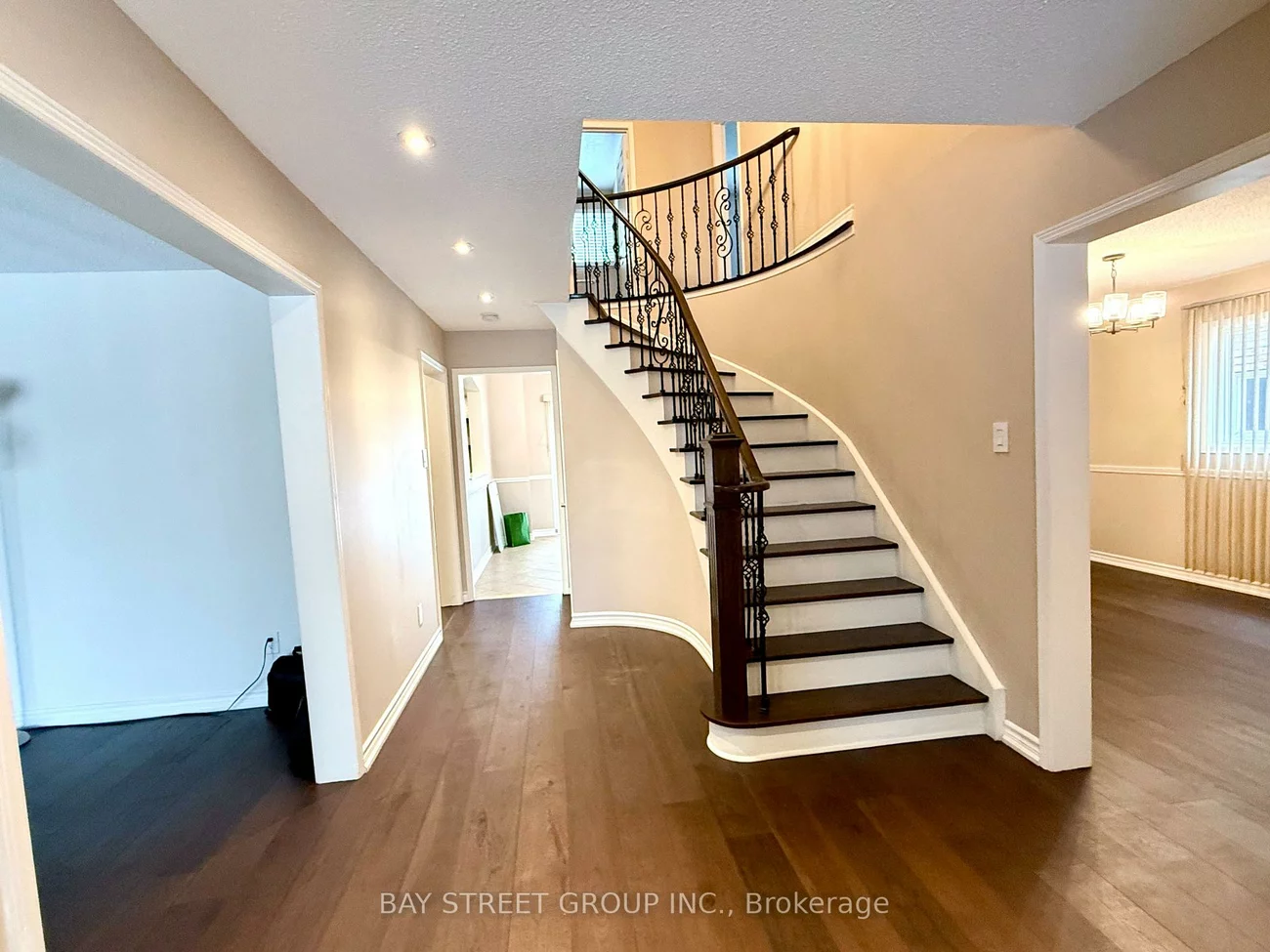 4497, Longmoor, Central Erin Mills, Mississauga