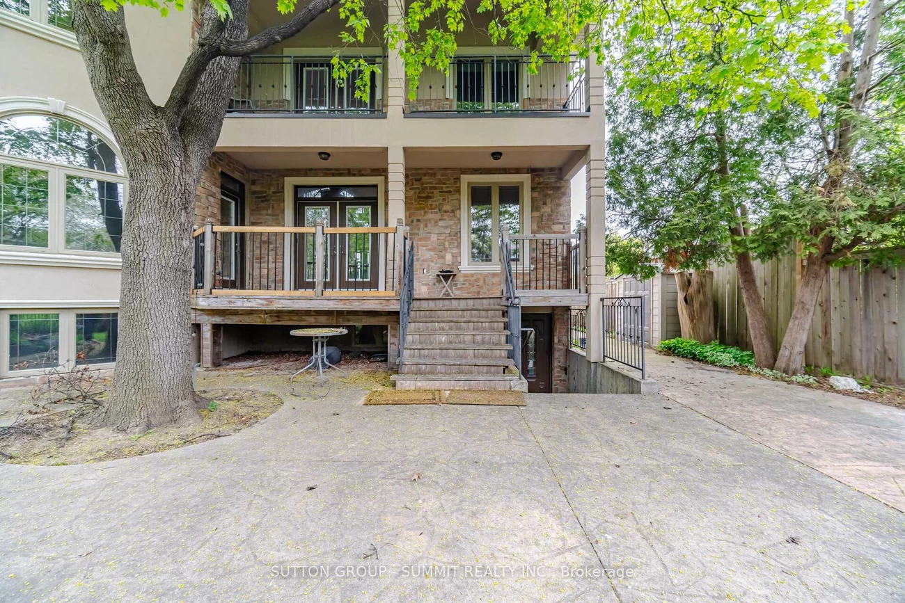 12, Pioneer, Streetsville, Mississauga