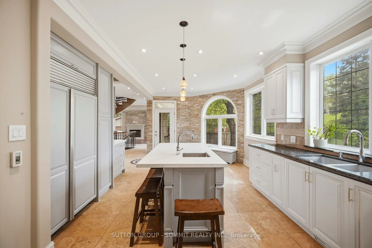 12, Pioneer, Streetsville, Mississauga