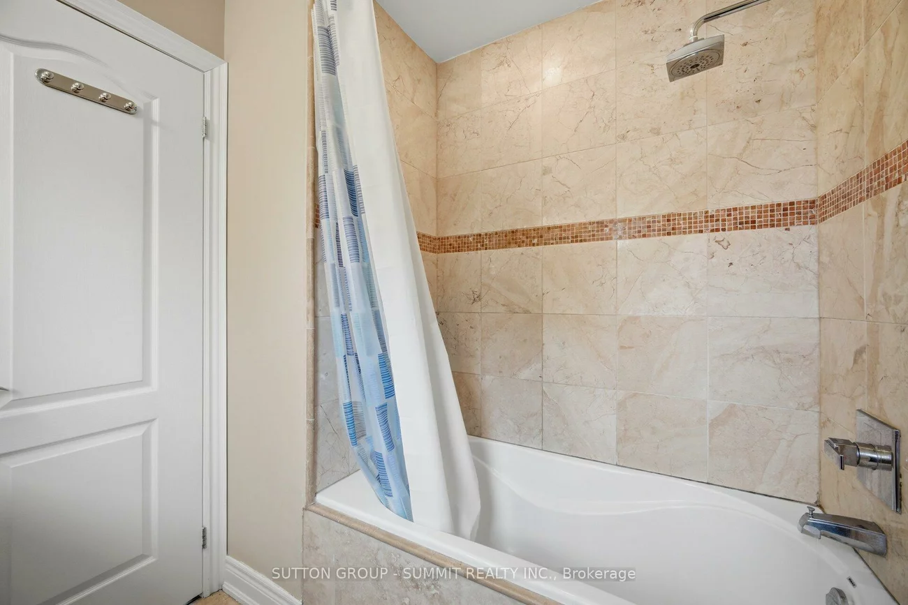 12, Pioneer, Streetsville, Mississauga
