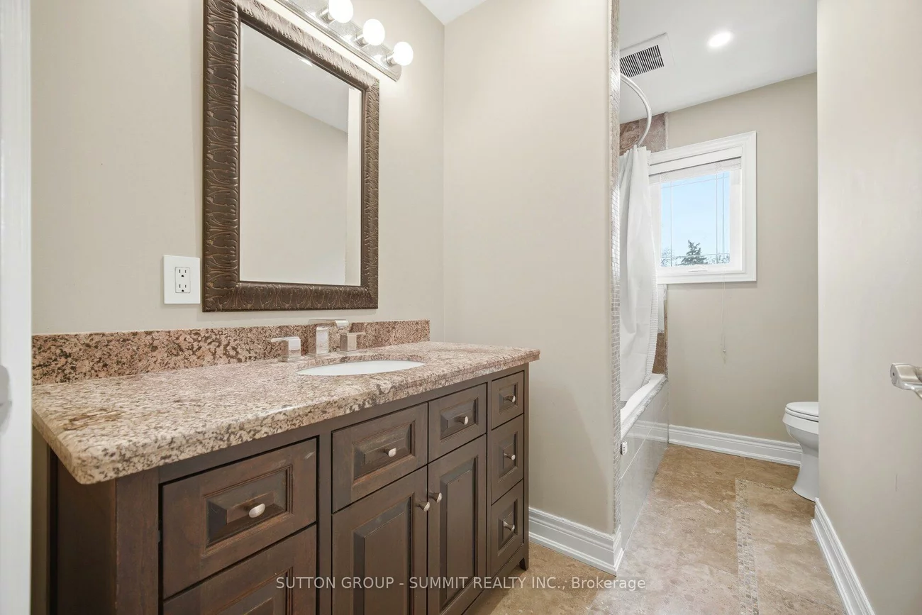 12, Pioneer, Streetsville, Mississauga