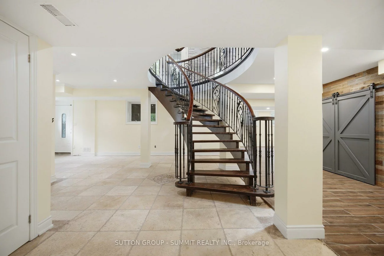 12, Pioneer, Streetsville, Mississauga
