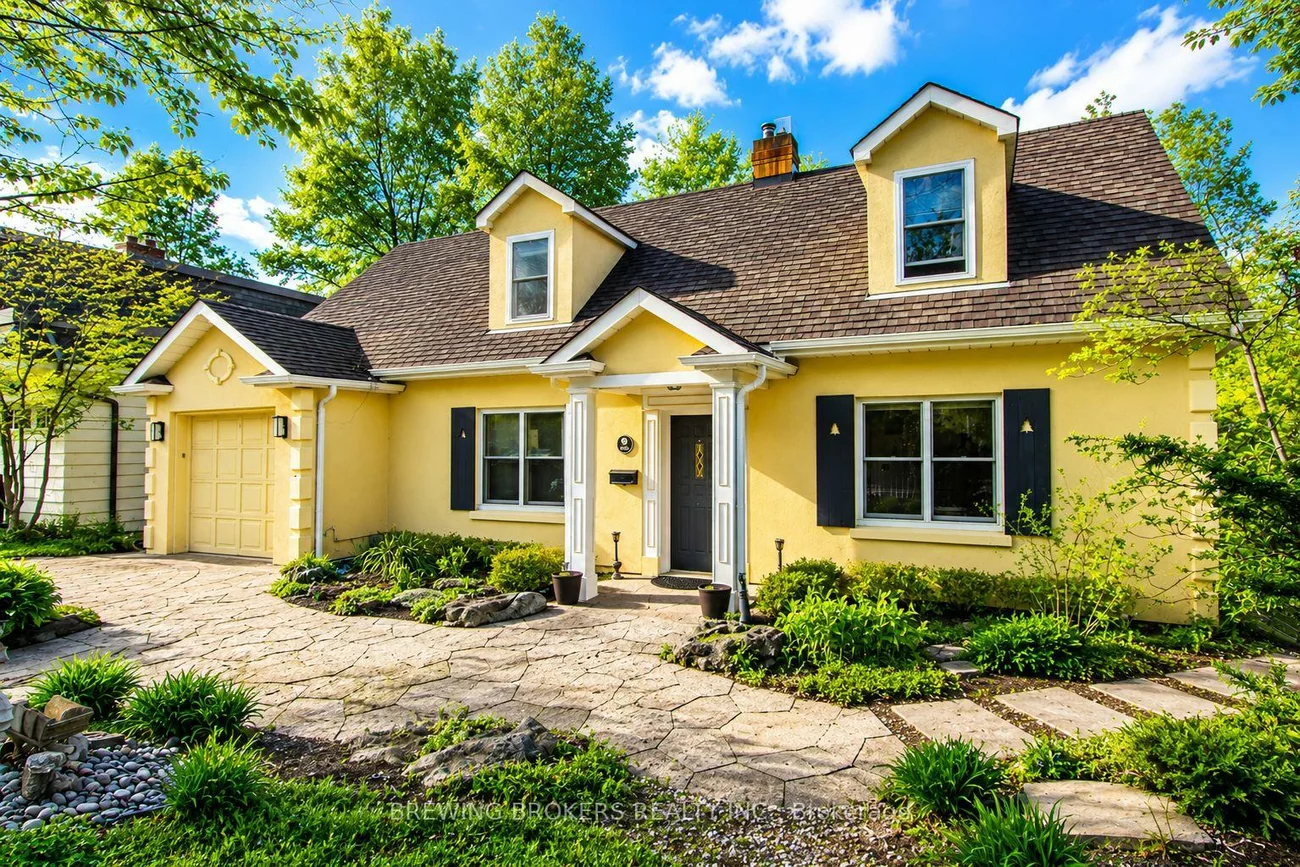 1299, Stavebank, Mineola, Mississauga
