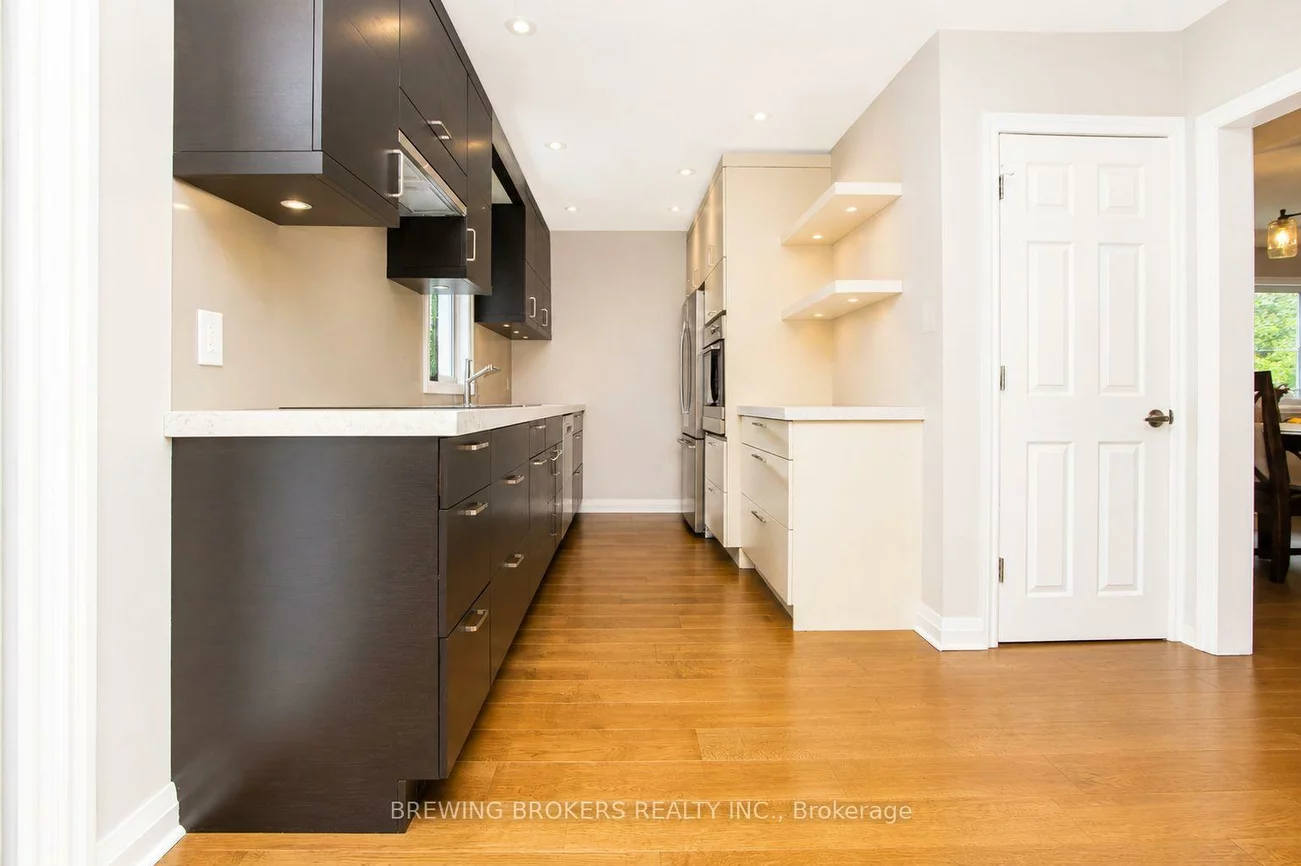 1299, Stavebank, Mineola, Mississauga