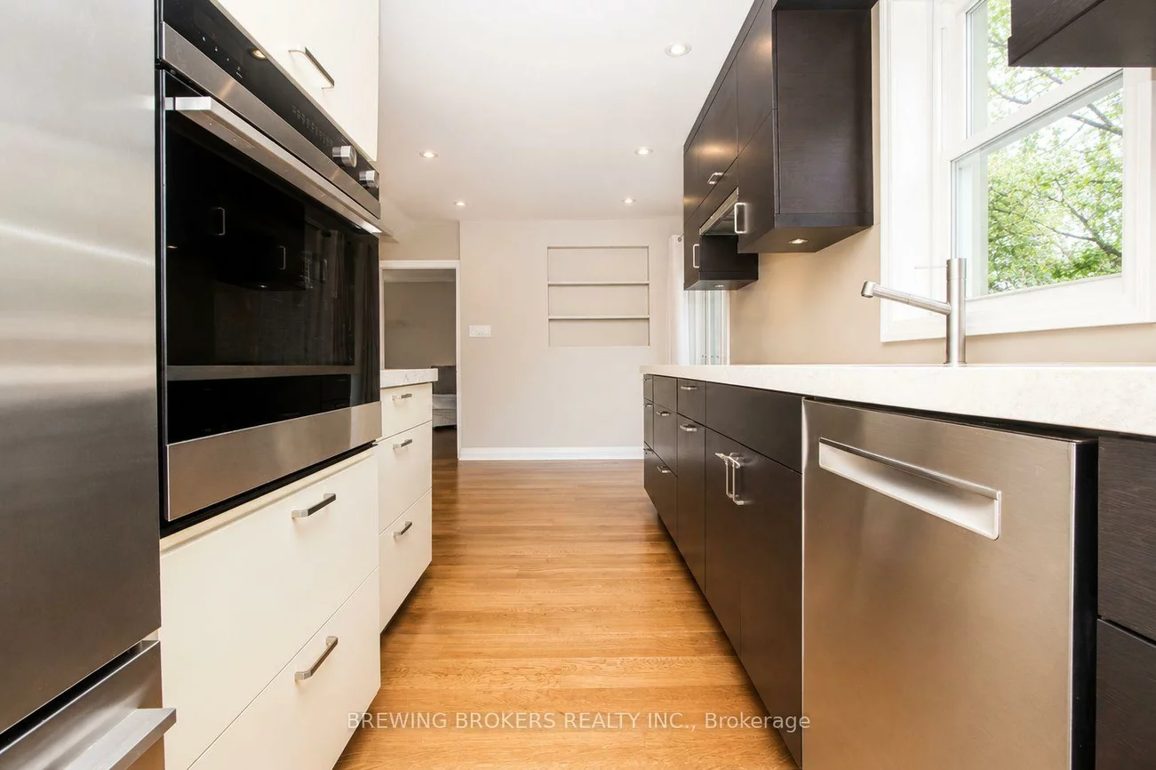 1299, Stavebank, Mineola, Mississauga