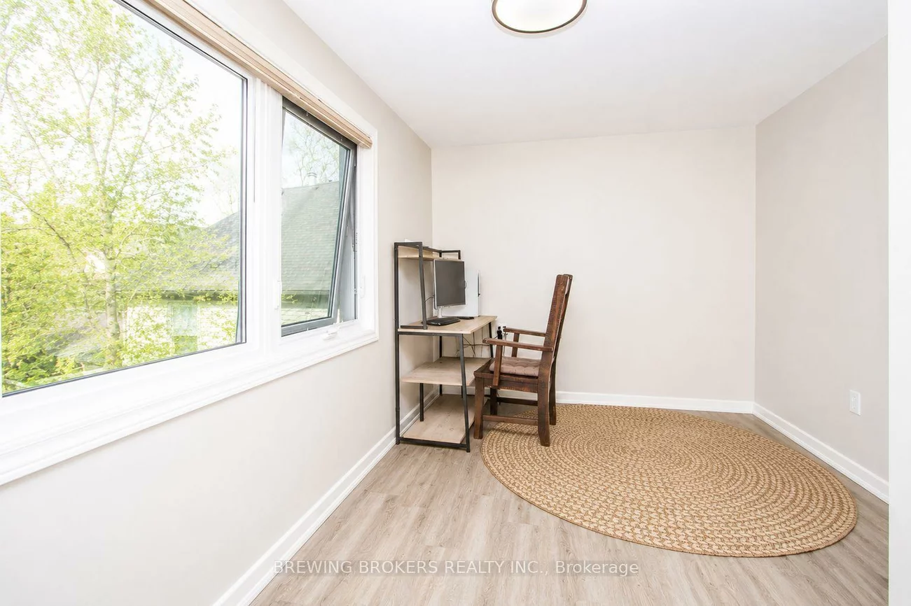 1299, Stavebank, Mineola, Mississauga