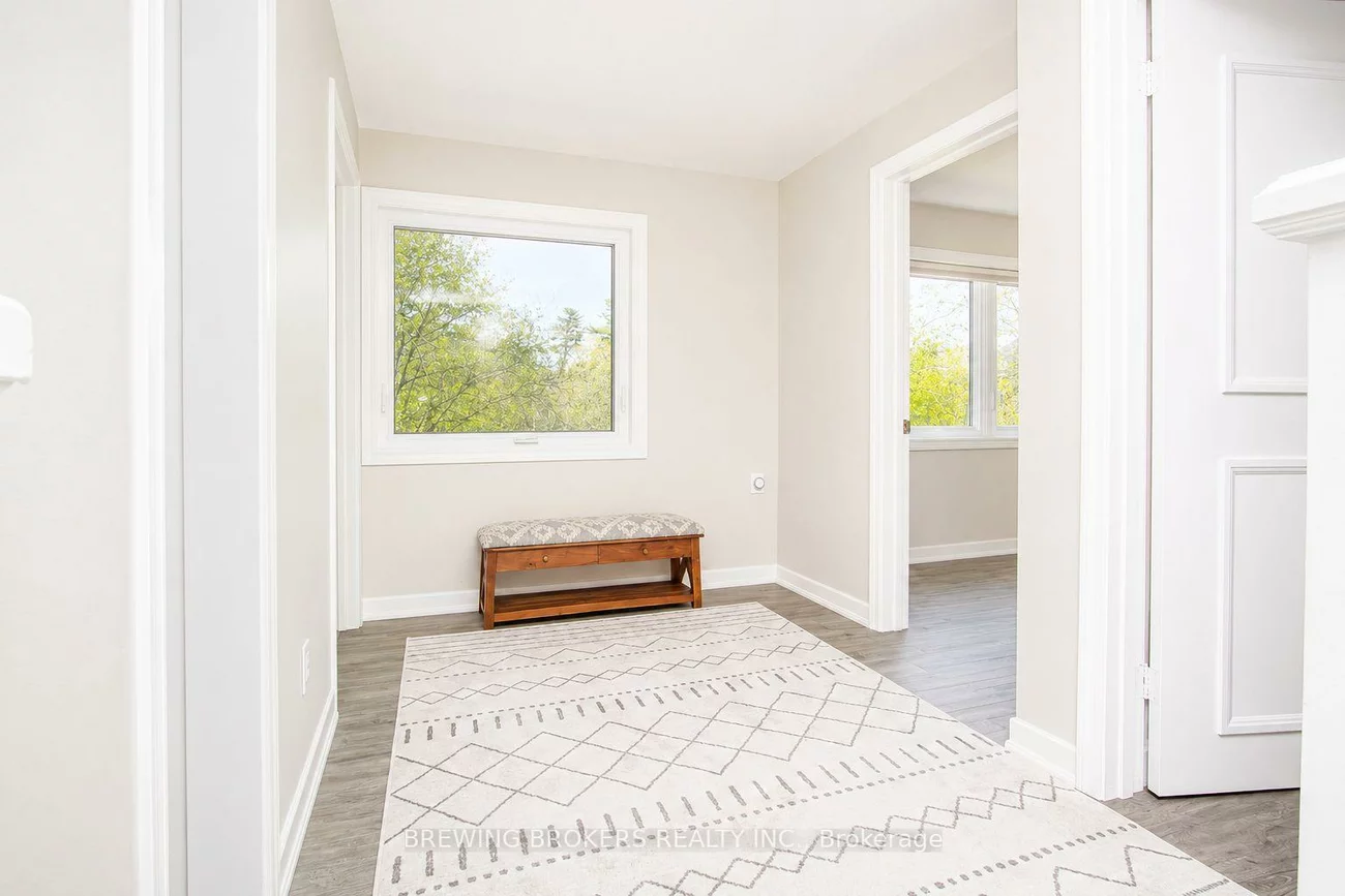 1299, Stavebank, Mineola, Mississauga