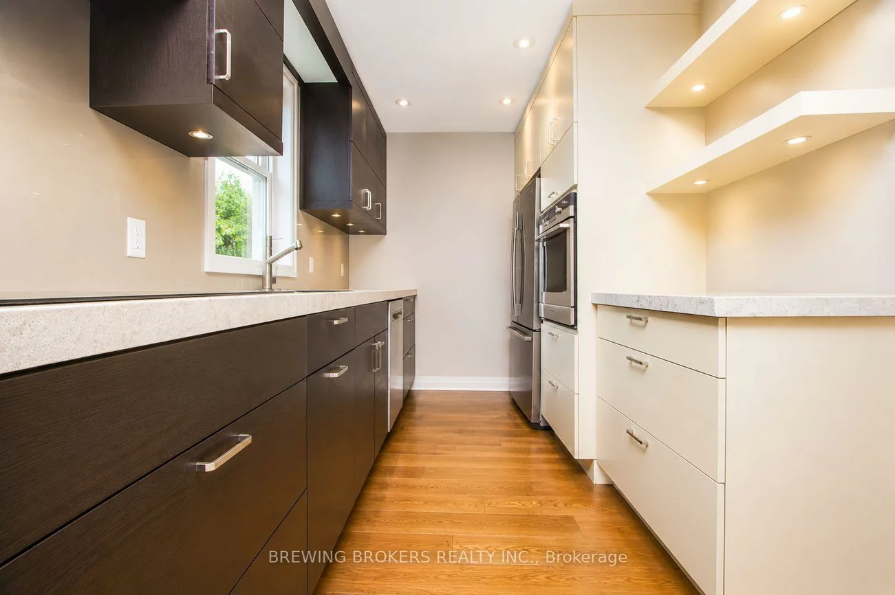 1299, Stavebank, Mineola, Mississauga