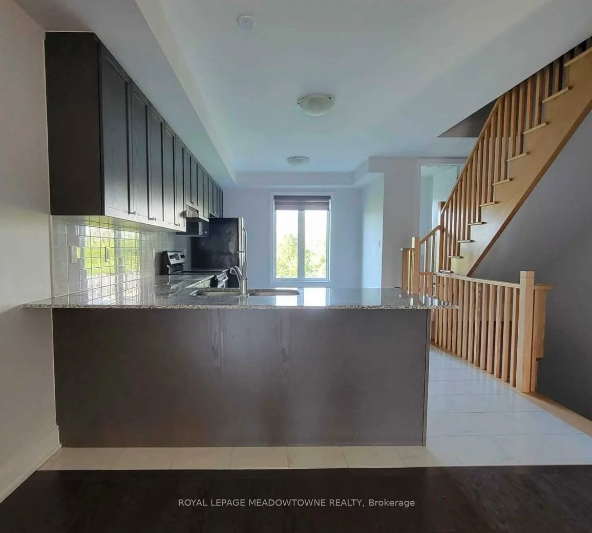 1048, Beach Comber, Lakeview, Mississauga