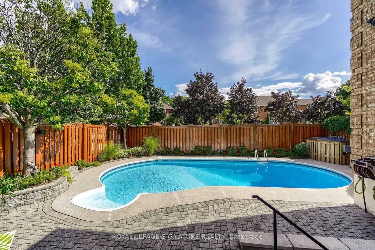 5571, Spangler, Hurontario, Mississauga