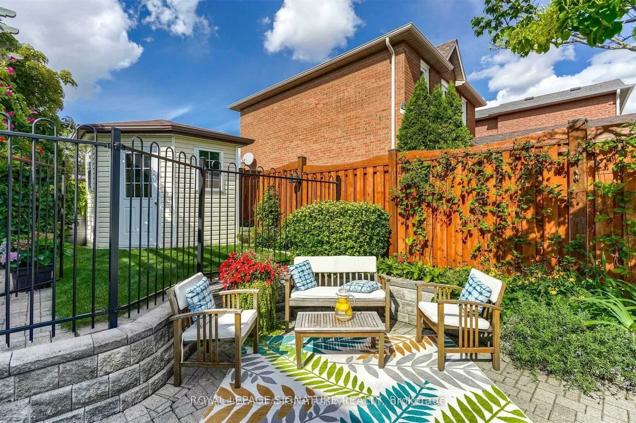 5571, Spangler, Hurontario, Mississauga