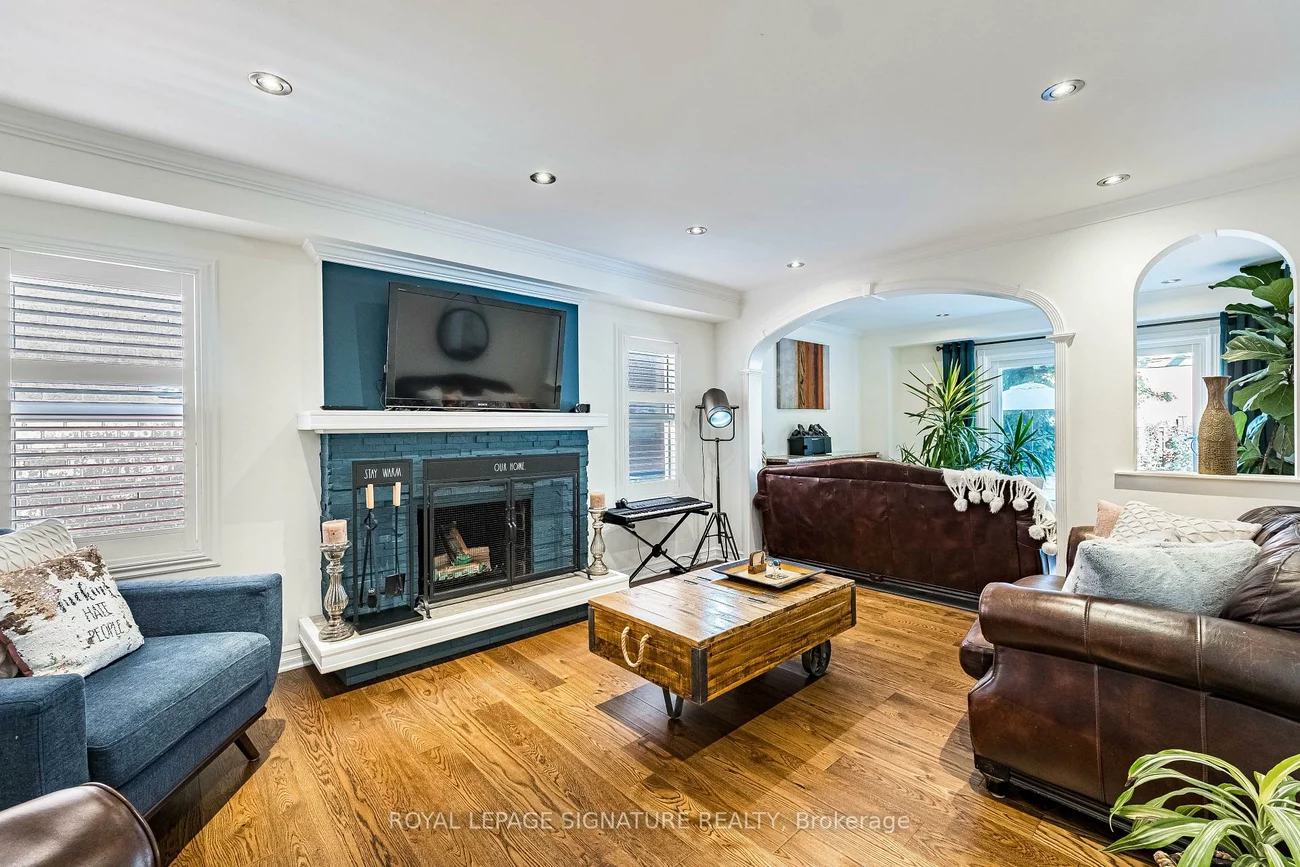 5571, Spangler, Hurontario, Mississauga