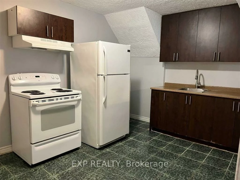254, Hillside, Streetsville, Mississauga