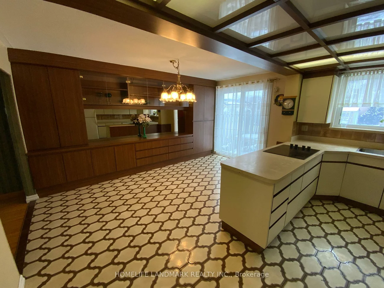 2293, Delkus, Cooksville, Mississauga