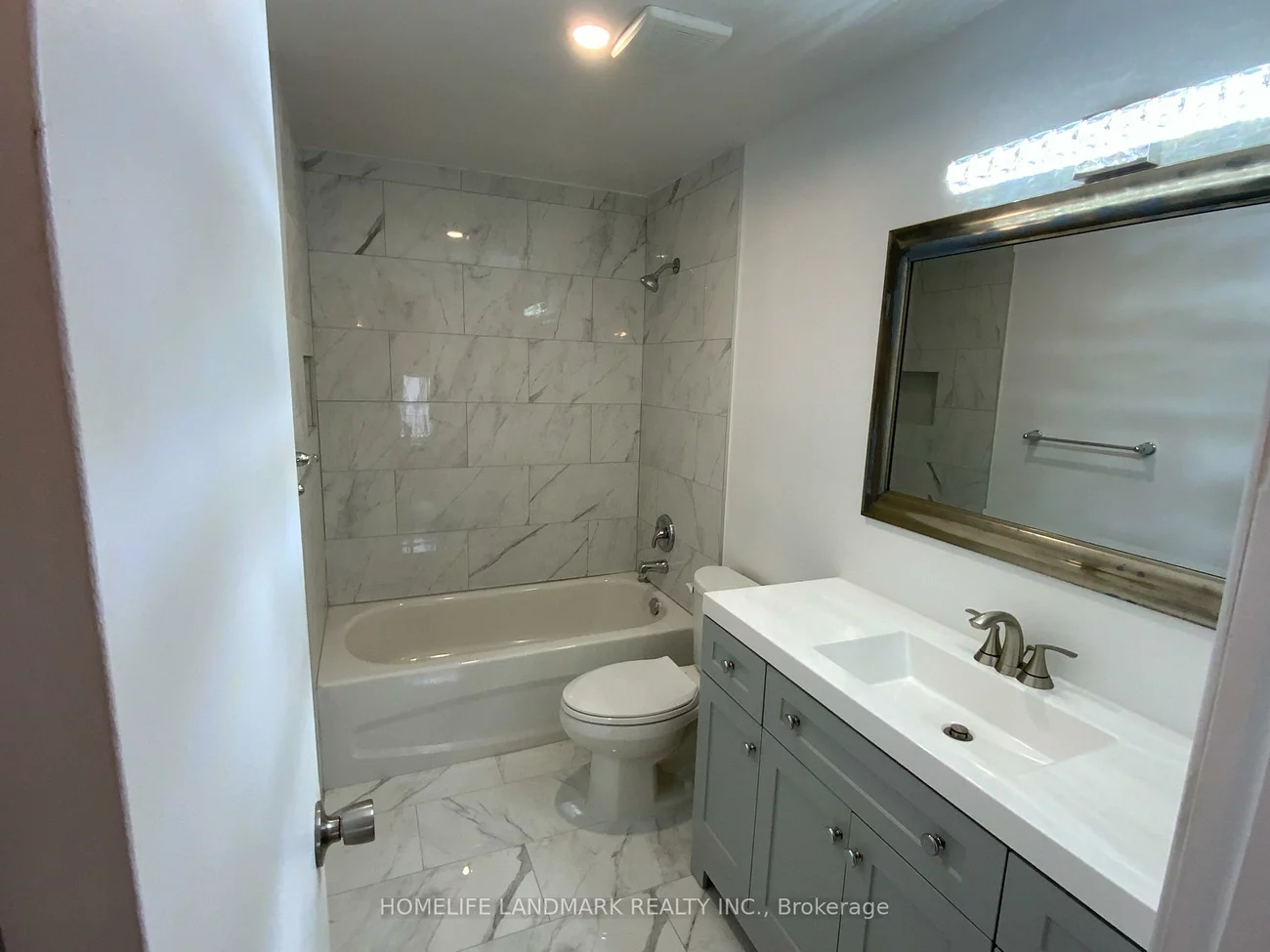 2293, Delkus, Cooksville, Mississauga