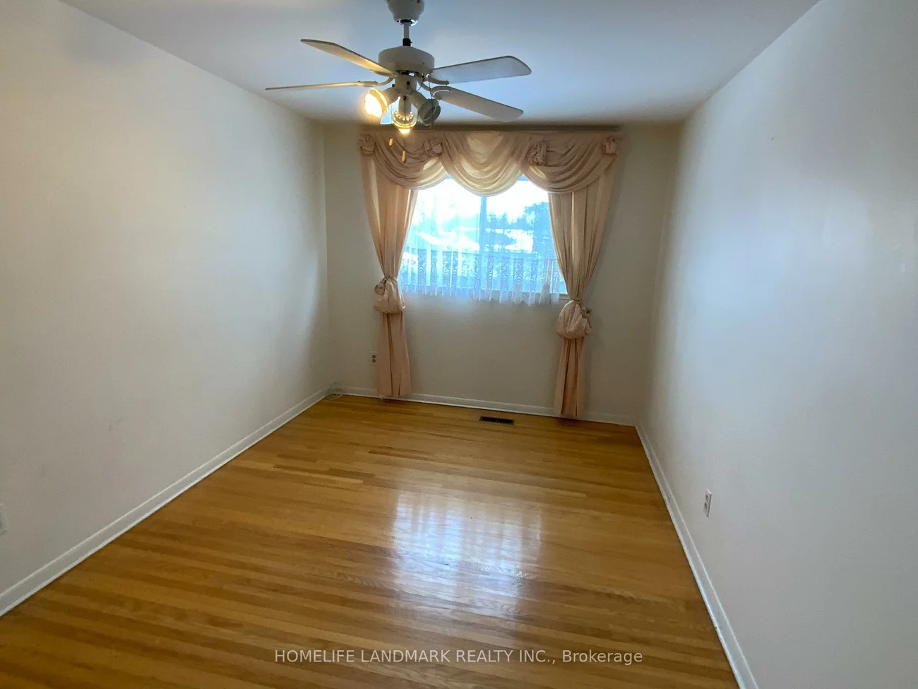 2293, Delkus, Cooksville, Mississauga