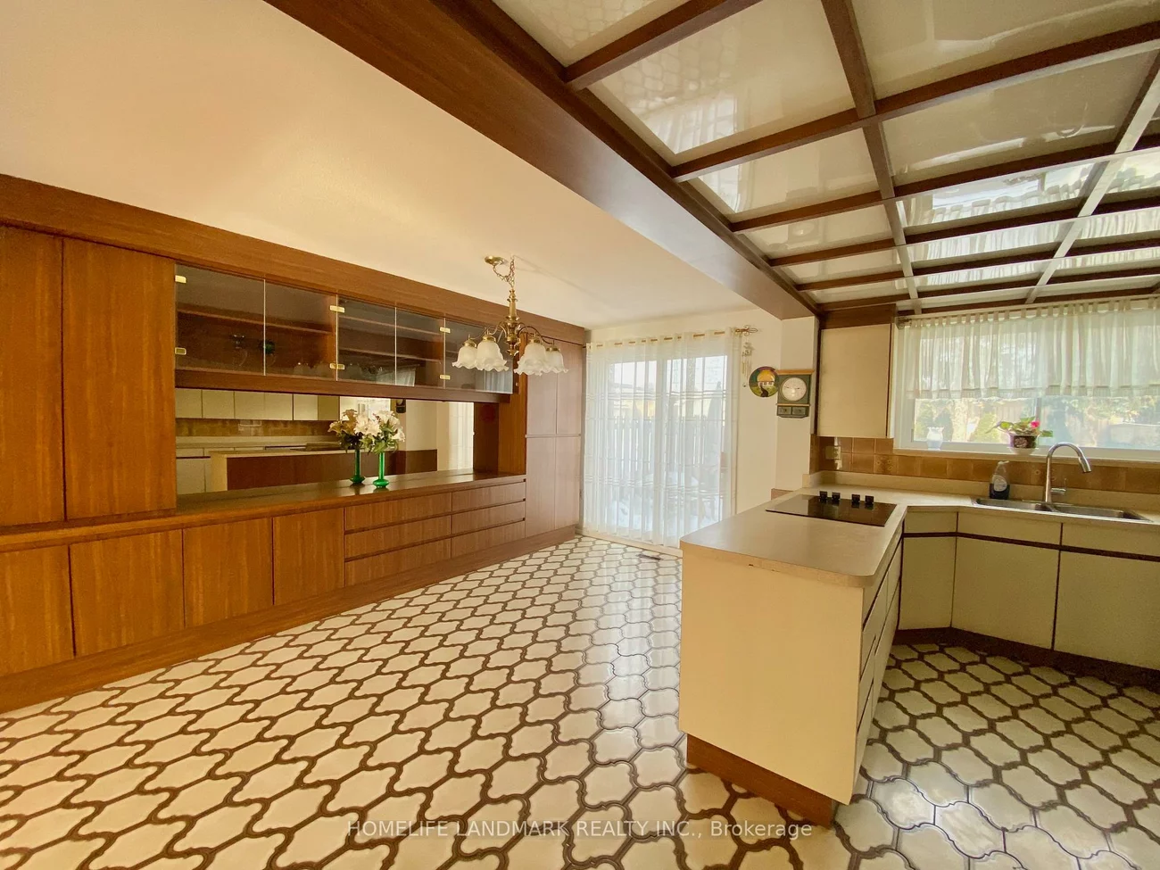 2293, Delkus, Cooksville, Mississauga