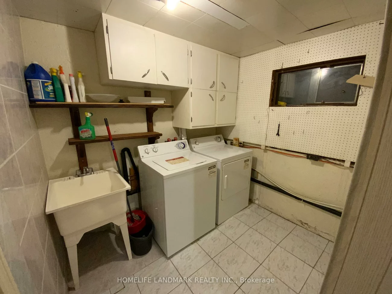 2293, Delkus, Cooksville, Mississauga