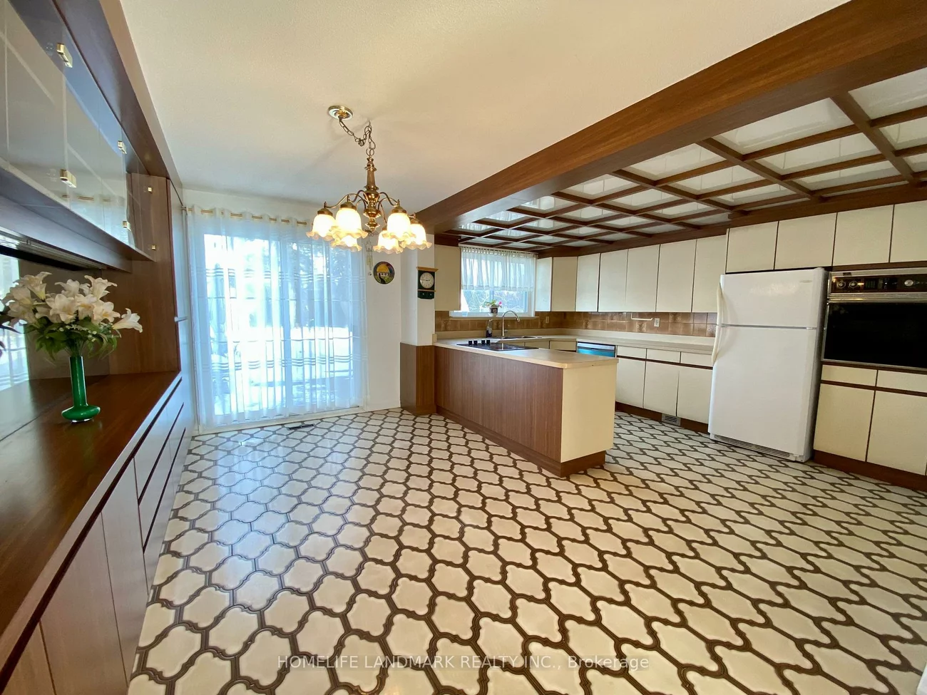 2293, Delkus, Cooksville, Mississauga