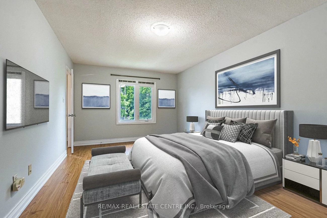 1134, Deer, Creditview, Mississauga