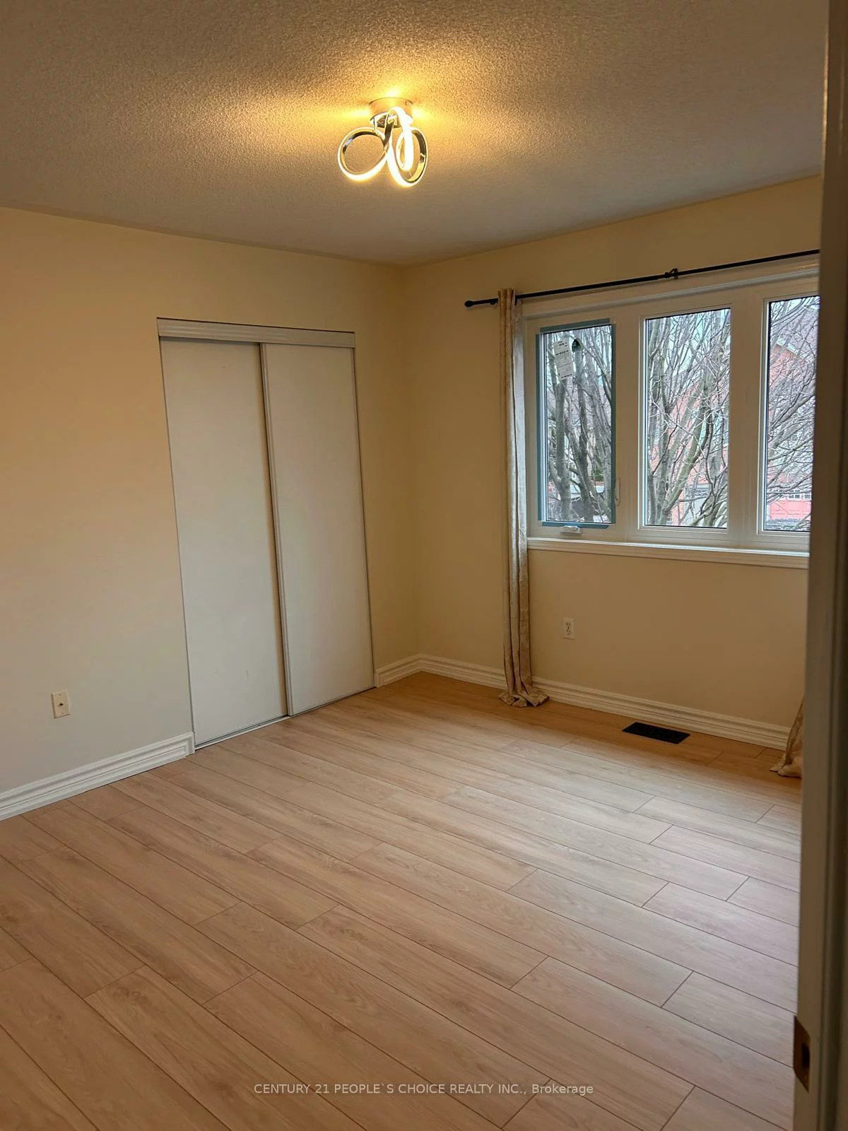 6885, Tassel, Meadowvale Village, Mississauga