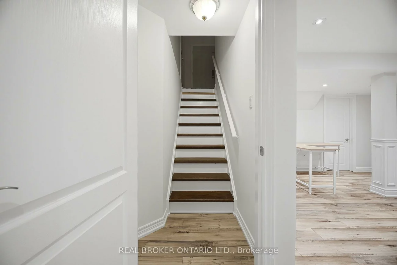 3277, Paul Henderson, Churchill Meadows, Mississauga