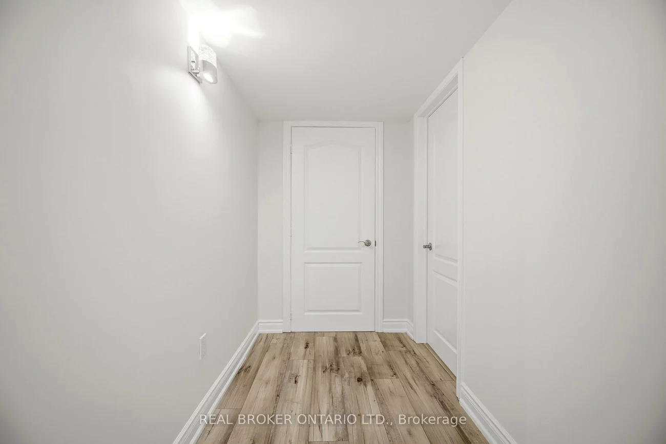 3277, Paul Henderson, Churchill Meadows, Mississauga