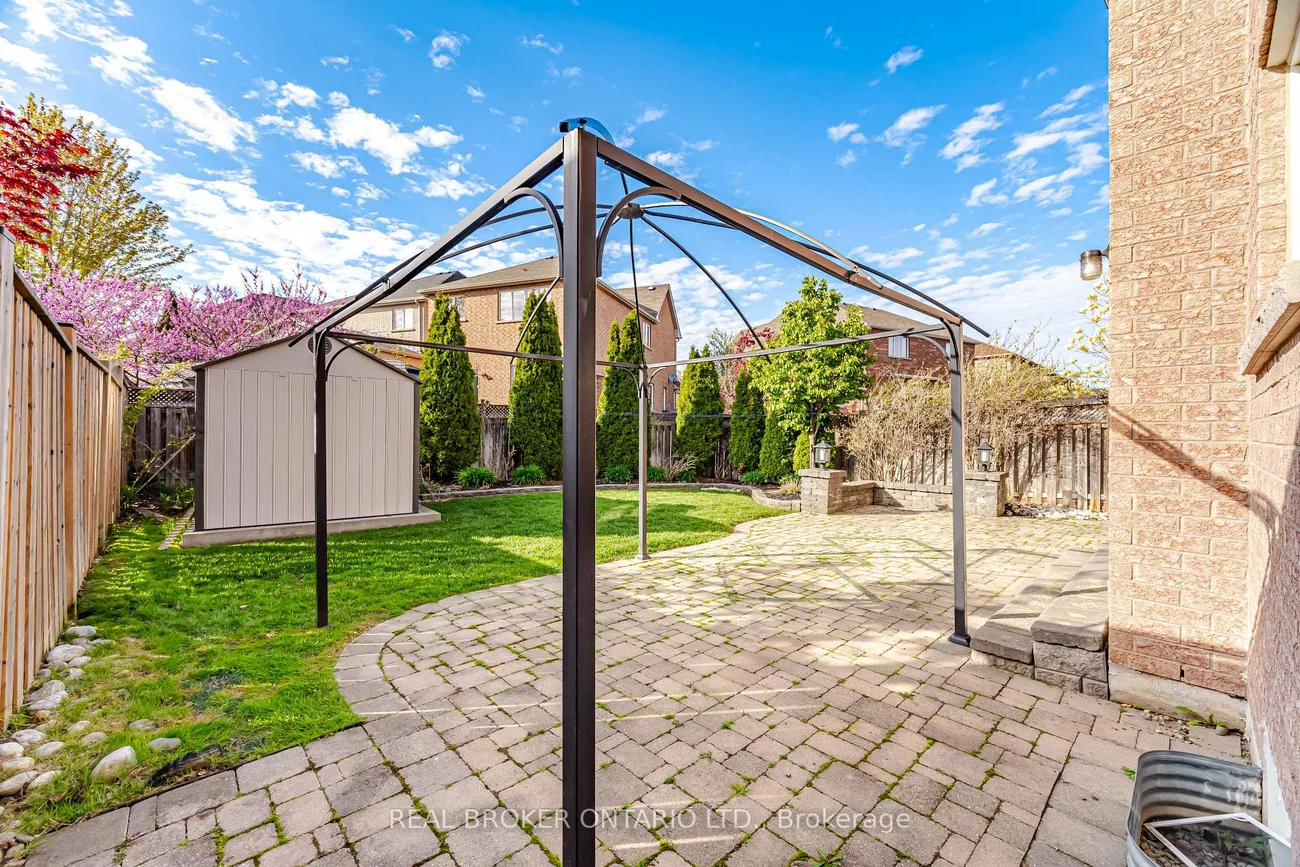 3277, Paul Henderson, Churchill Meadows, Mississauga