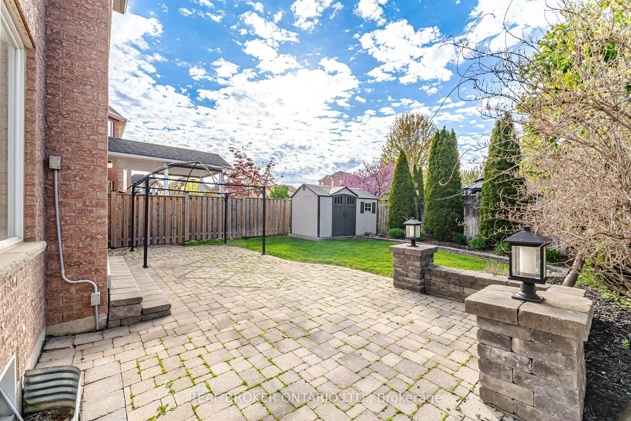 3277, Paul Henderson, Churchill Meadows, Mississauga