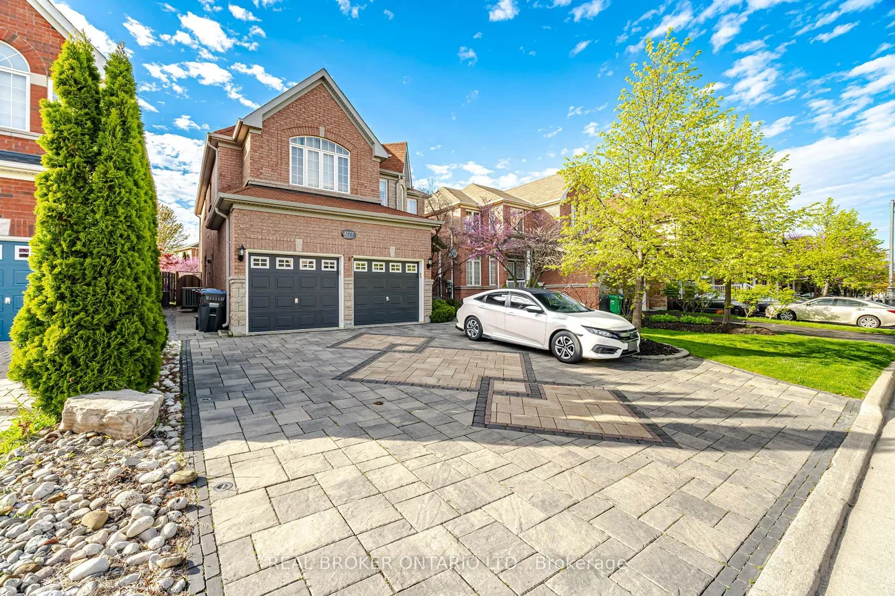 3277, Paul Henderson, Churchill Meadows, Mississauga