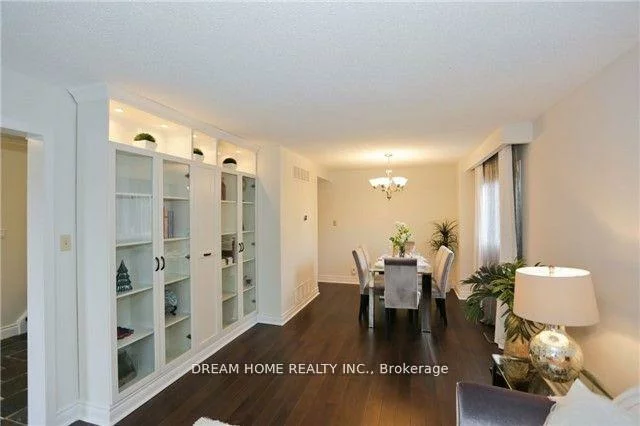 2425, Carlanne, Erindale, Mississauga