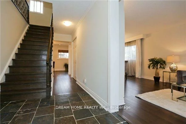 2425, Carlanne, Erindale, Mississauga