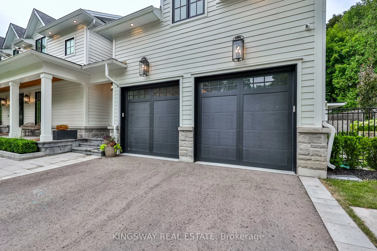 993, Albertson, Lorne Park, Mississauga