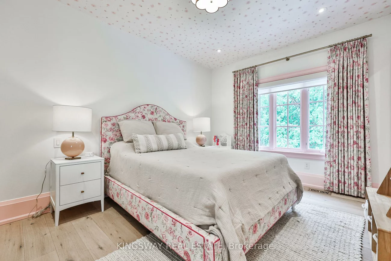 993, Albertson, Lorne Park, Mississauga