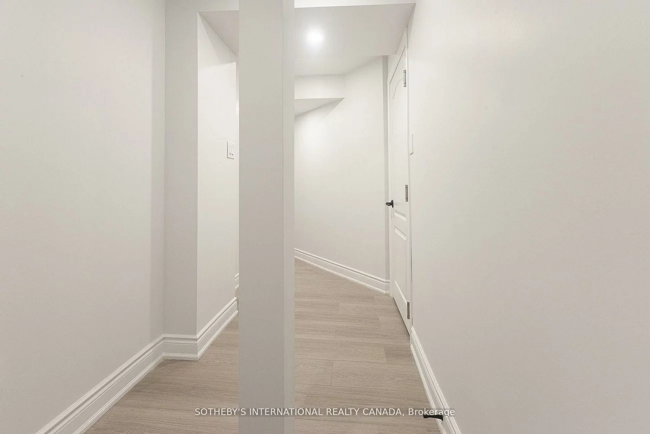 1182, Blueheron, East Credit, Mississauga
