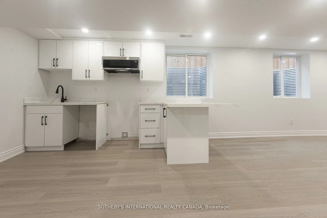 1182, Blueheron, East Credit, Mississauga